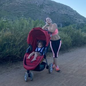 Meet your Posher, Rogenie